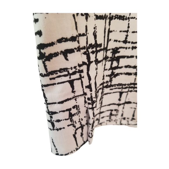 Artex Fashions Black White Striped Women's Bermuda Pants Size 30, Inseam 12.5 in - Picture 6 of 8